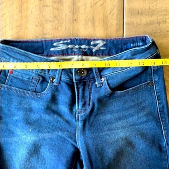 Seven 7 Medium to Dark Wash Bootcut Jeans, Size 4 - Picture 10 of 13